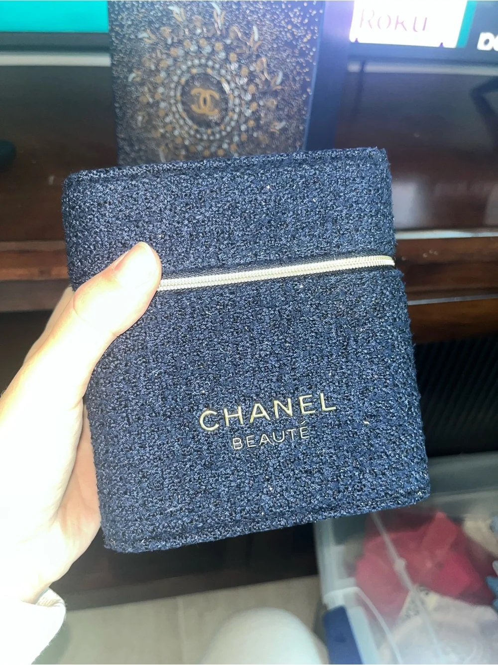 CHANEL Beauté Midnight Blue Tweel Textured Zip Cosmetic Case with Gold Logo
